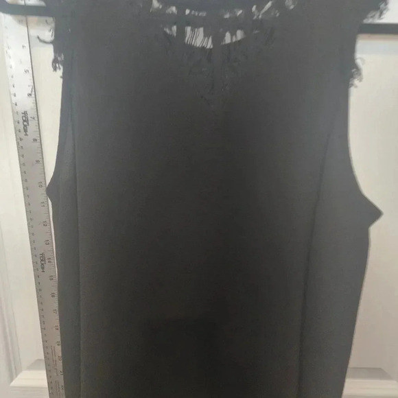 STICHFIX 41 HAWTHORN Jarred Lace Detail Cap-Sleeve Blouse XLP | Black - Picture 8 of 9